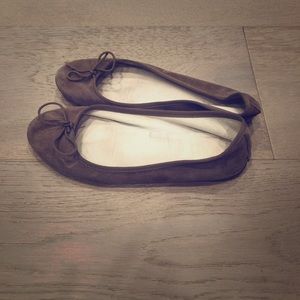 Gap women’s brown flats